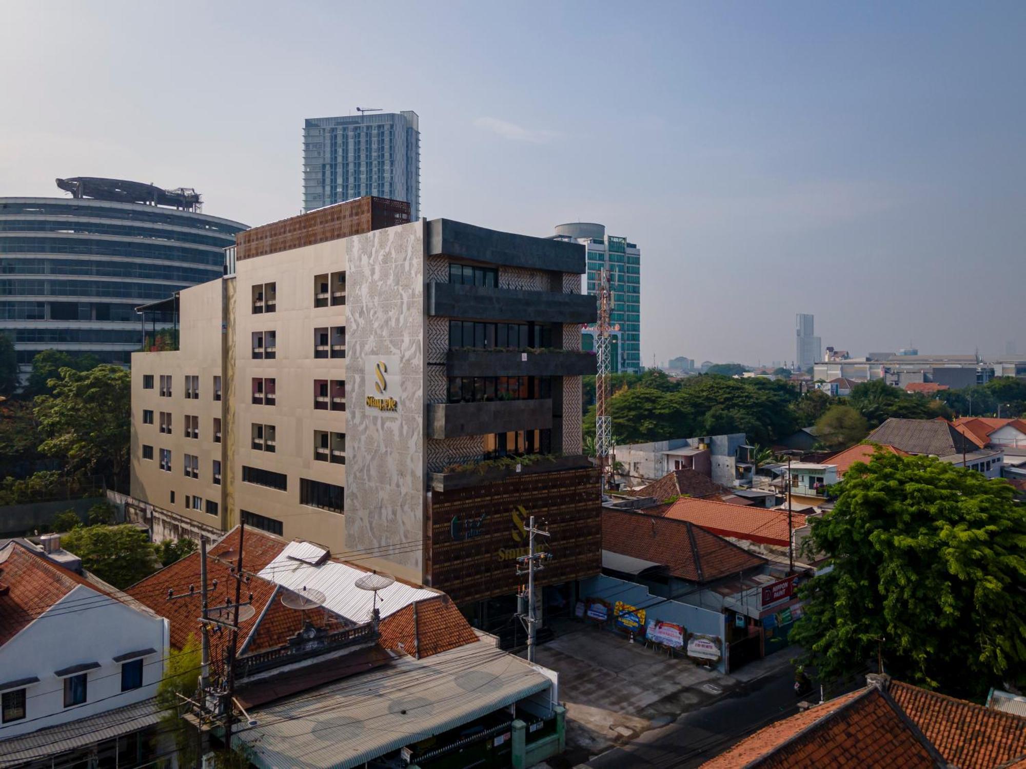 Stay.Vie Hotel Surabaya Exterior foto