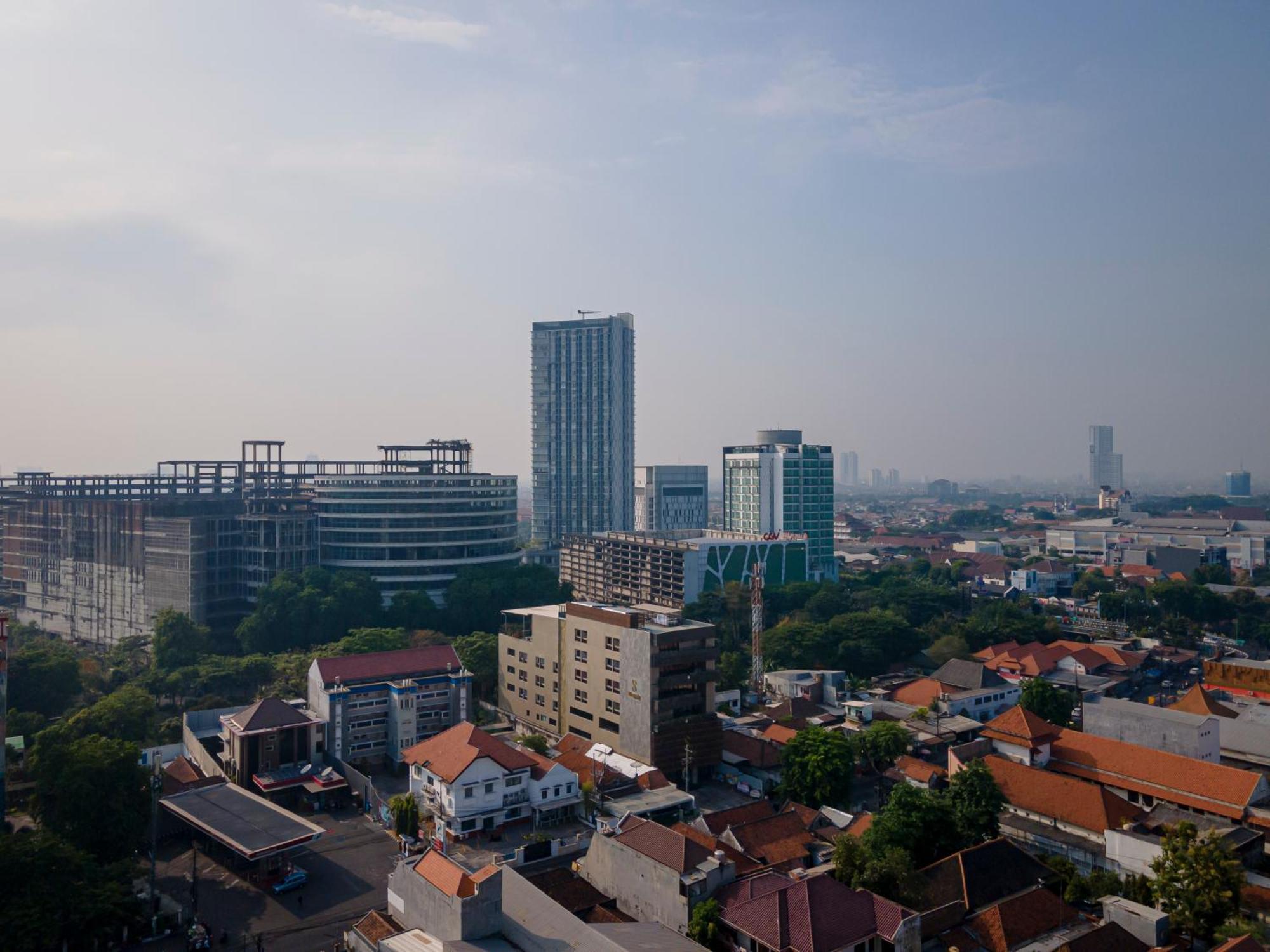 Stay.Vie Hotel Surabaya Exterior foto
