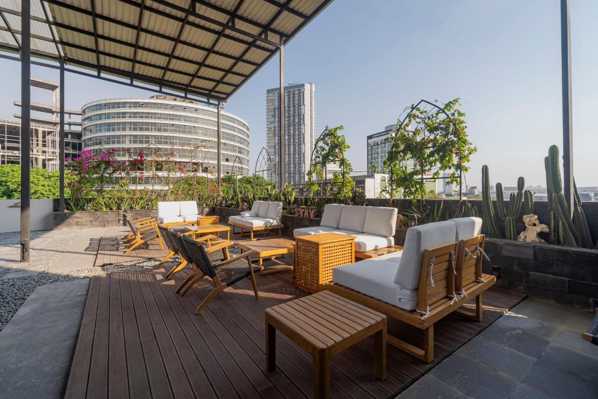 Stay.Vie Hotel Surabaya Exterior foto