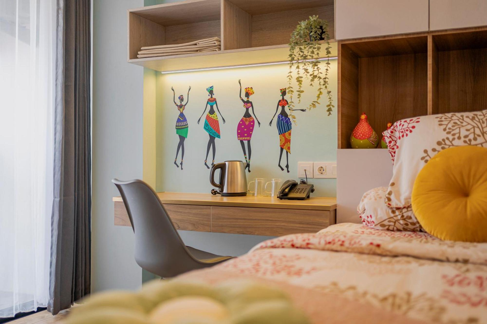Stay.Vie Hotel Surabaya Exterior foto