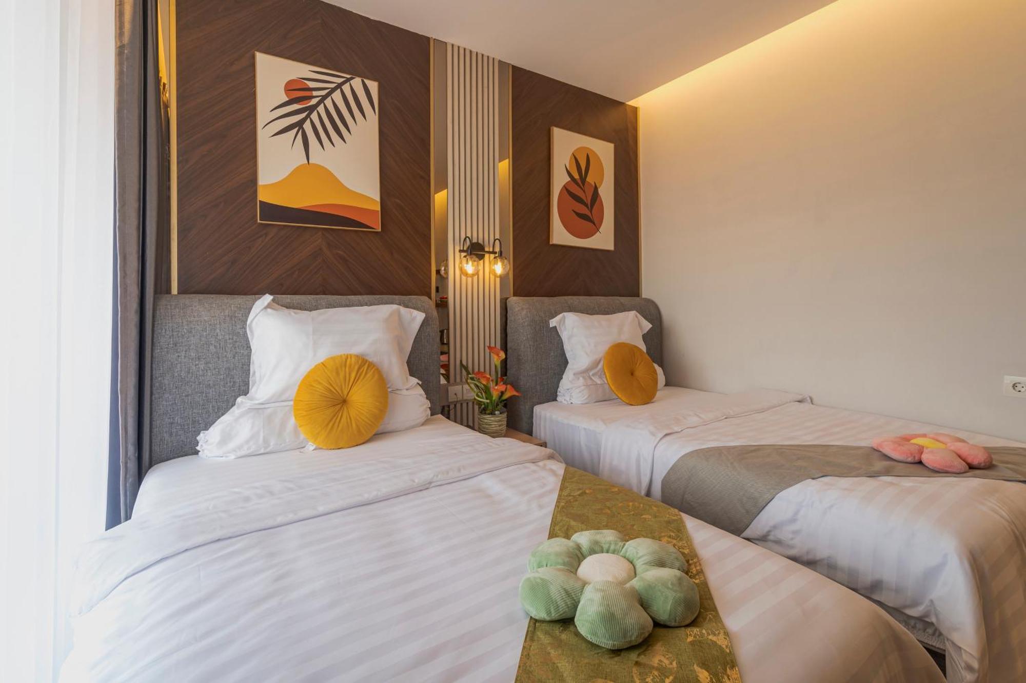Stay.Vie Hotel Surabaya Exterior foto