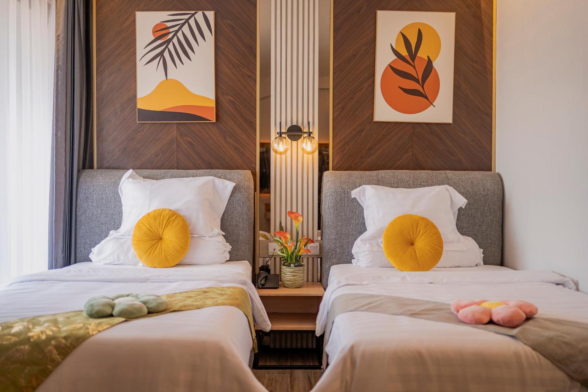 Stay.Vie Hotel Surabaya Exterior foto